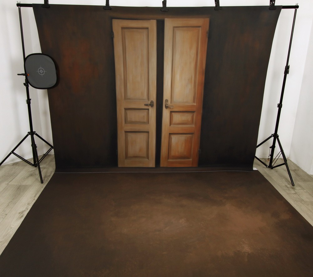 Backdrop "Brown door"